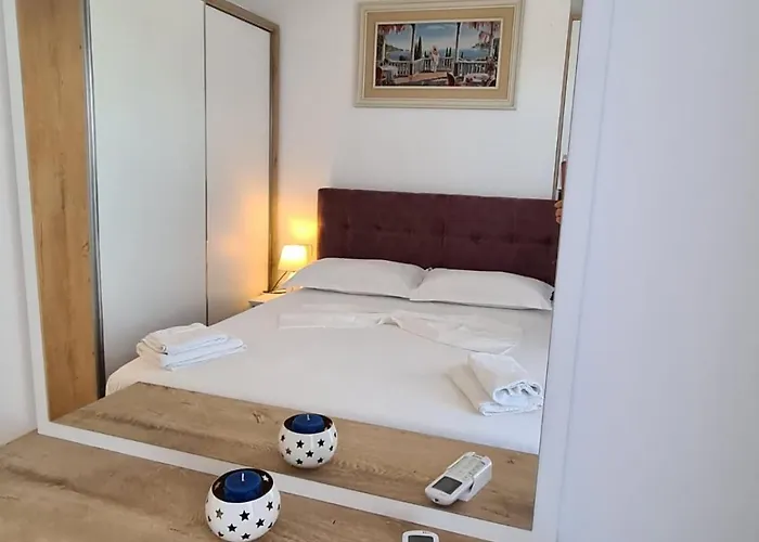 Modern By The Fishta Q5 23 Apartman