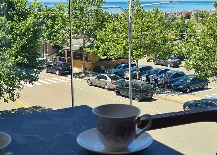 Modern By The Fishta Q5 23 *